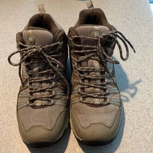 Merrell hiking boots for the summer. Good tread!